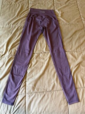 ALPHALETE: Alphalux Purple Leggings With Sode Pockets